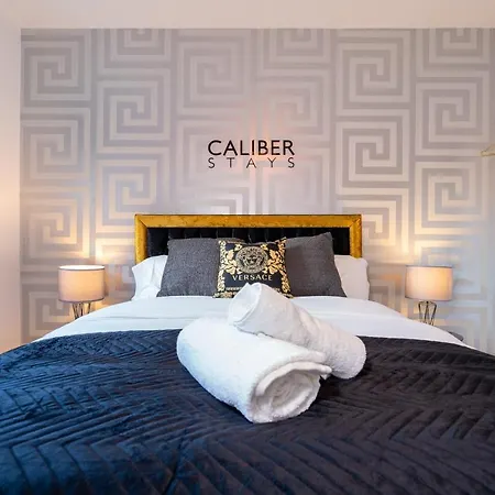 Apartman Caliber Stays Bliss - Medusa - 2-bed Retreat - Attractions, Sleeps 4, Free Netflix, Nearby Parking & Close Proximity - Bullring, Grand Central, The Cube - 5 Minutes Walk