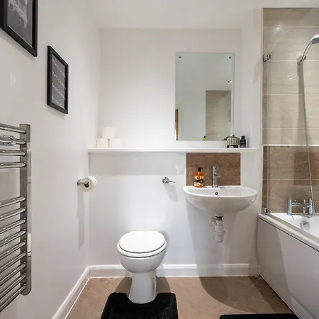 Caliber Stays Bliss - Medusa - 2-bed Retreat - Attractions, Sleeps 4, Free Netflix, Nearby Parking & Close Proximity - Bullring, Grand Central, The Cube - 5 Minutes Walk Apartman Birmingham